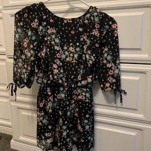 Adorable Justice girls romper. Size 8.